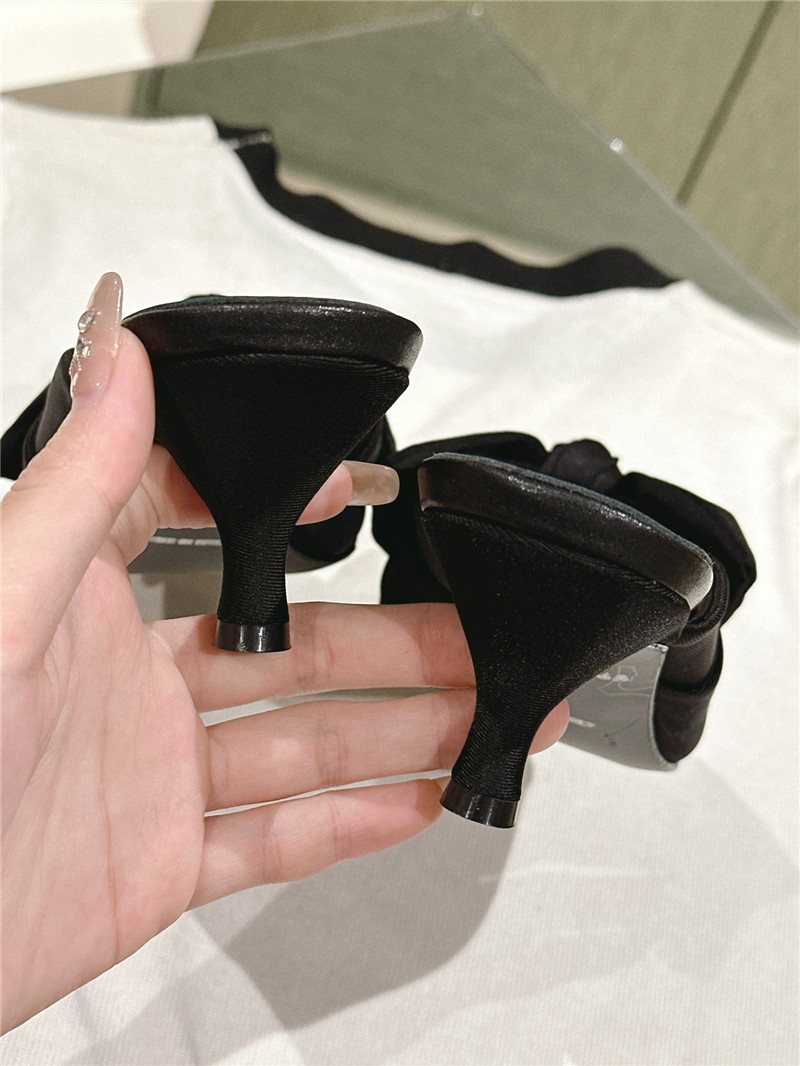 ba1en*iaga new silk cloth shoes Marg*e1a replica shoes