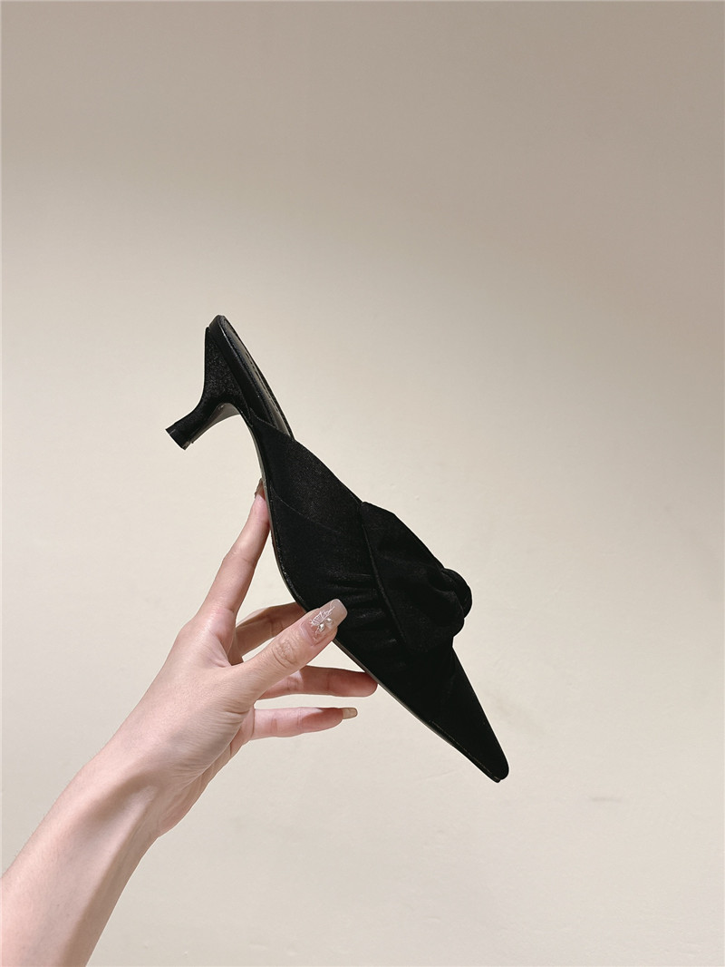 ba1en*iaga new silk cloth shoes Marg*e1a replica shoes