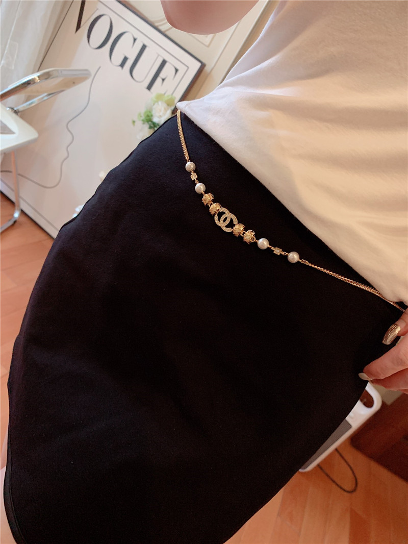 Ch**el rhombus pearl waist chain