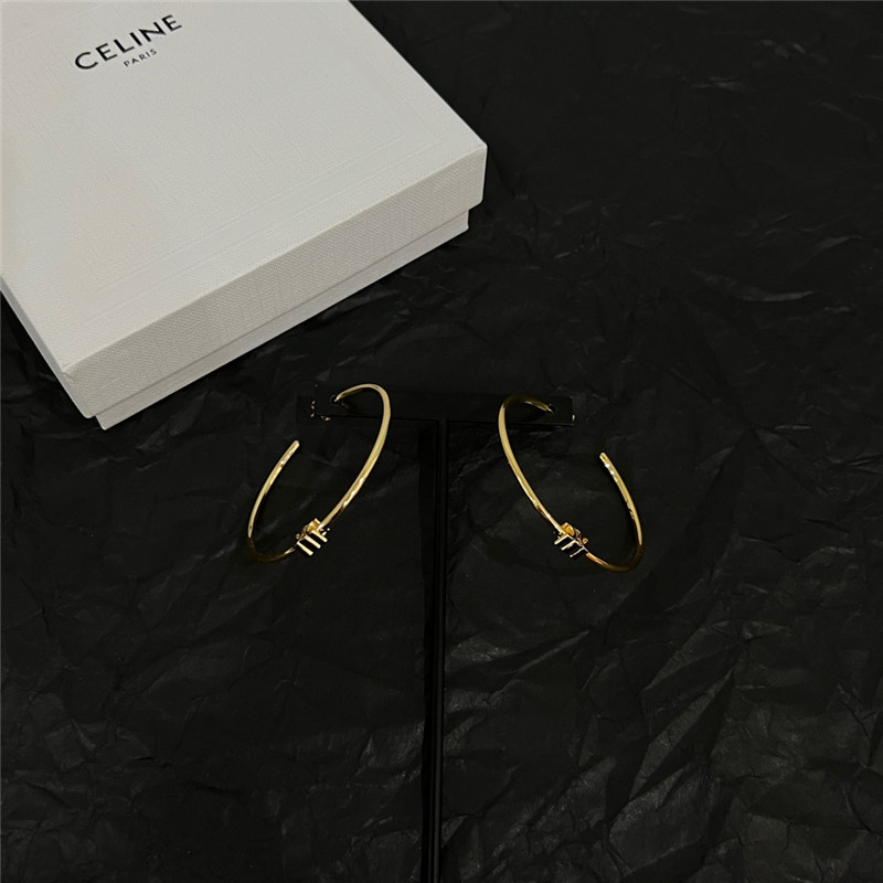 Ce1i*e new earrings