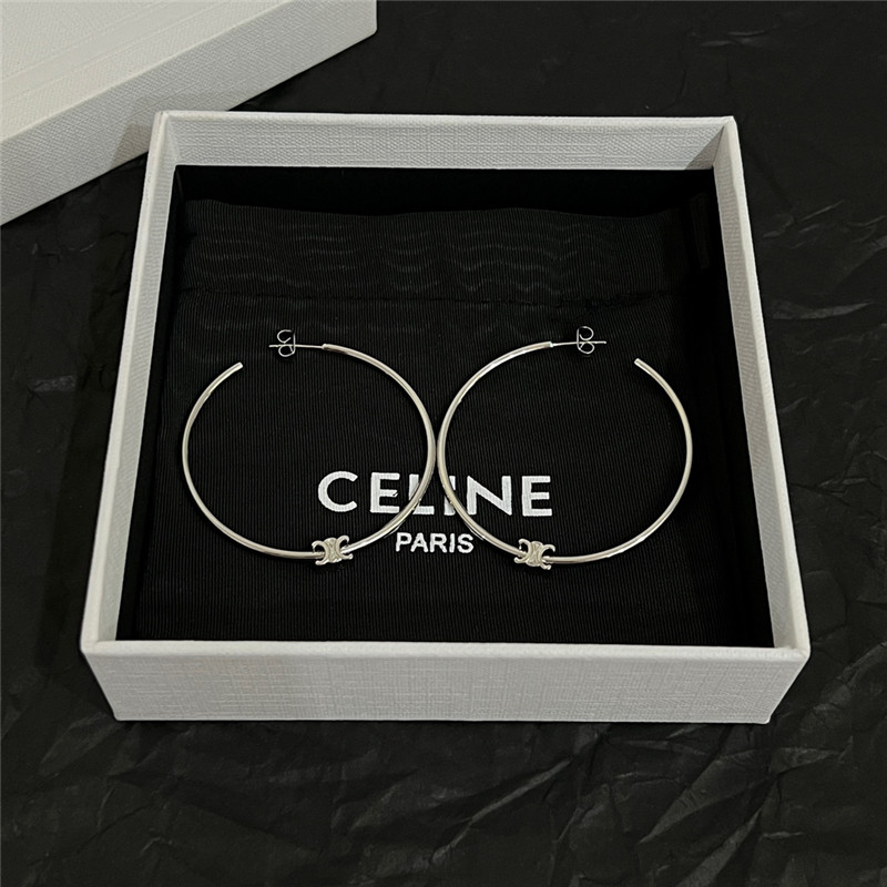 Ce1i*e new earrings