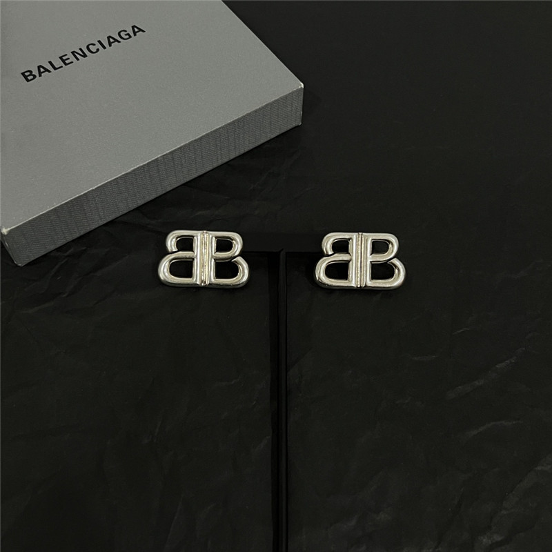 Ba1en*iaga vintage earrings