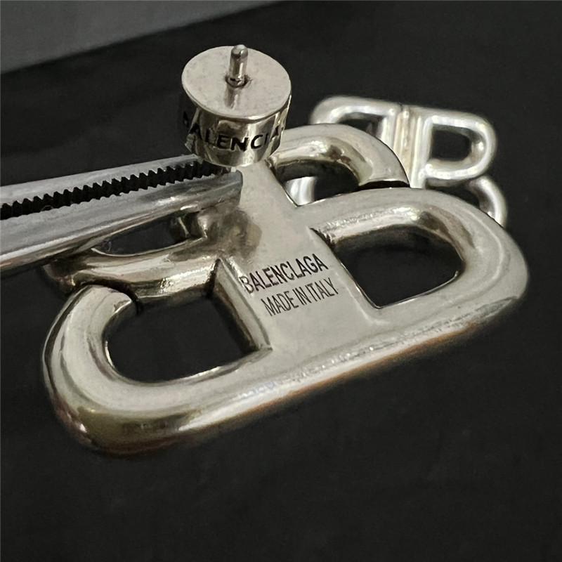 Ba1en*iaga vintage earrings