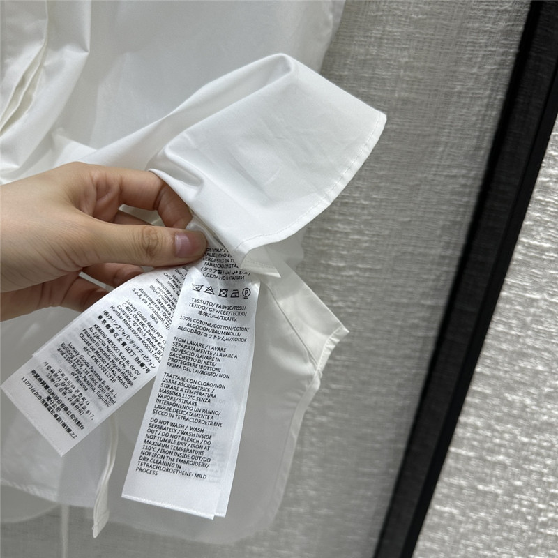 Gucci sleeveless silhouette shirt replica designer clothes