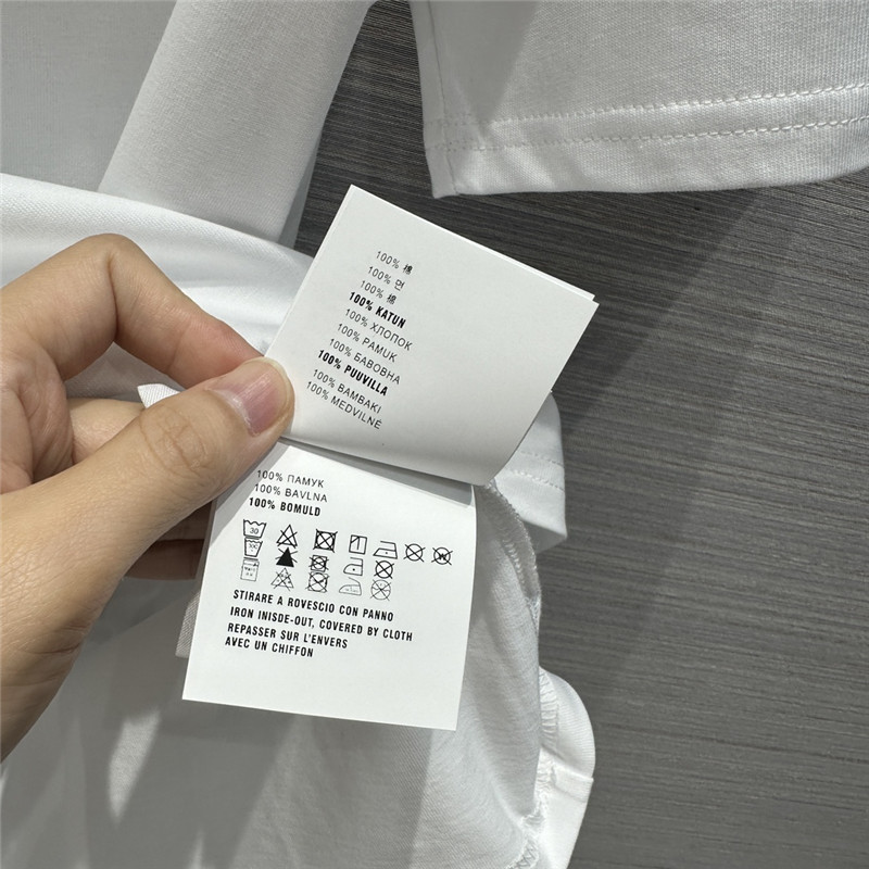 M1um1u necklace design temperament t-shirt replica clothing