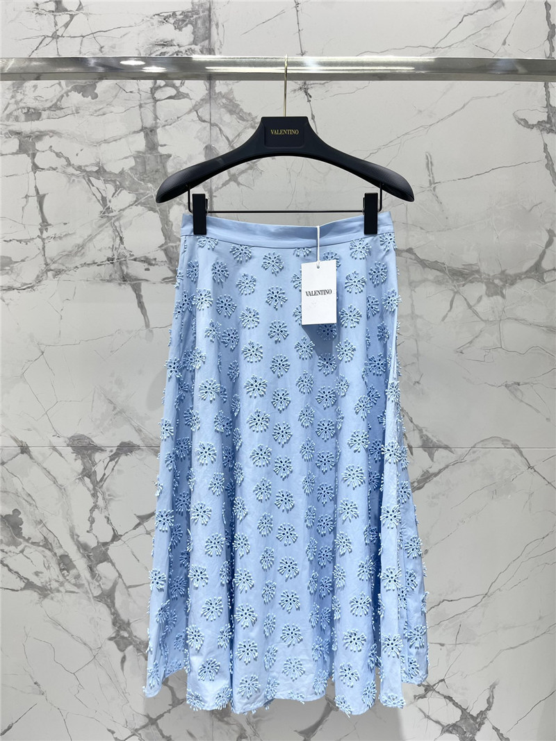 Va1e*ntin0 hollow embroidered skirt replicas clothes