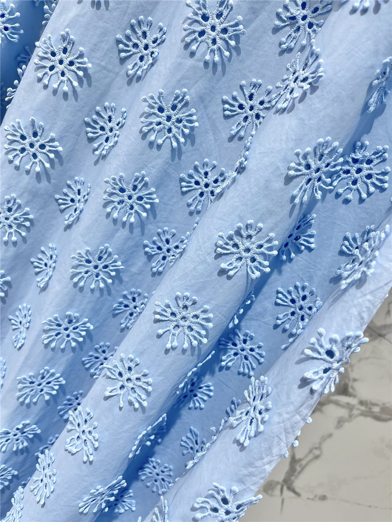 Va1e*ntin0 hollow embroidered skirt replicas clothes