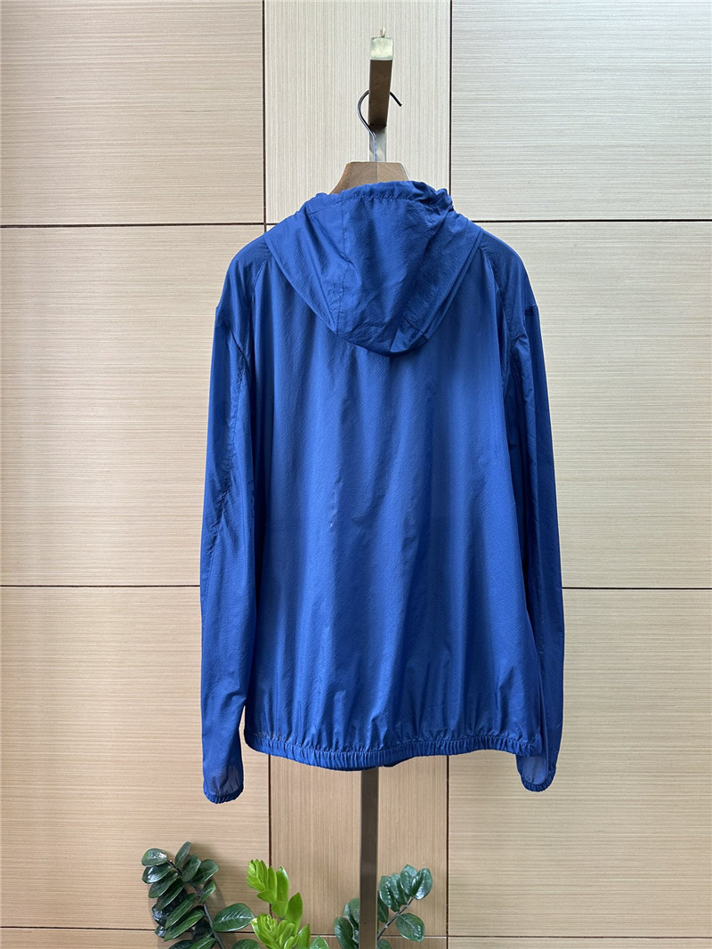 Moncler lightweight anti-tank jacket replicas clothes