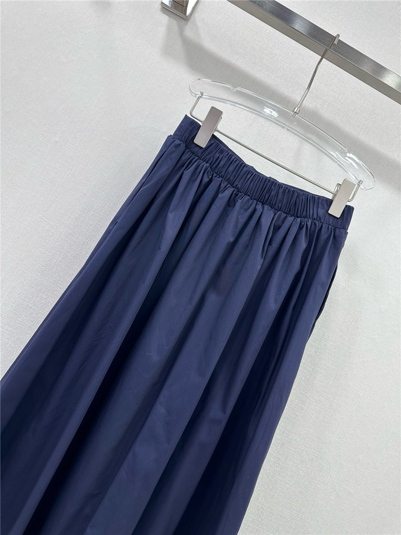 Va1e*ntin0 high waist slimming long skirt replica clothing sites