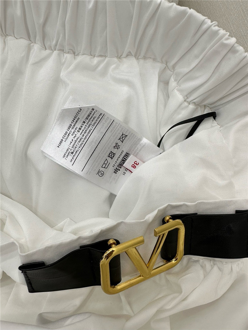 Va1e*ntin0 high waist slimming long skirt replica clothing sites