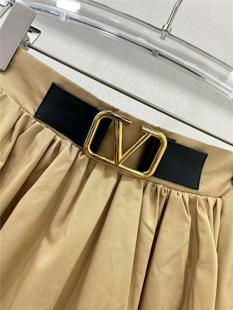 Va1e*ntin0 high waist slimming long skirt replica clothing sites