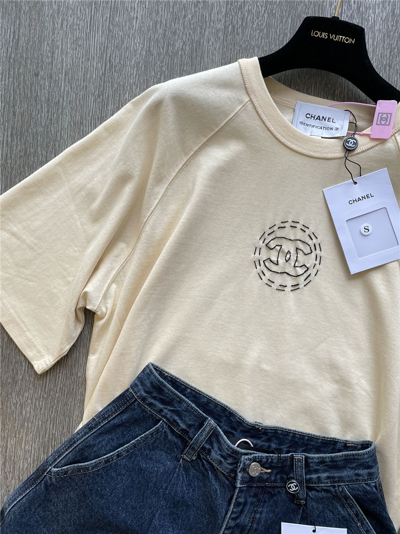 Ch**el cream short sleeve replica clothes