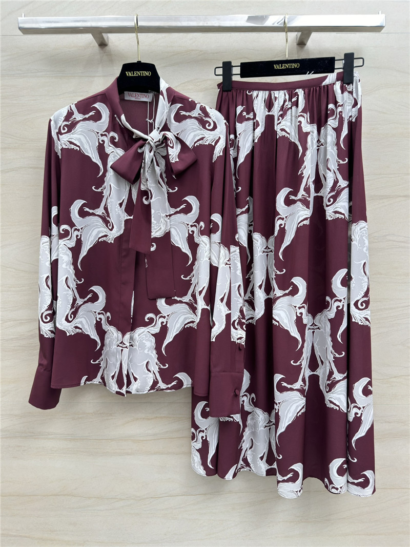 Va1e*ntin0 silk shirt replica designer clothing websites