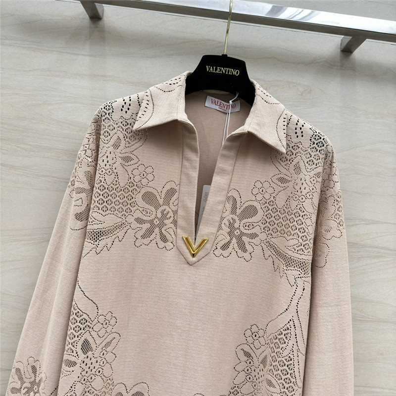 Va1e*ntin0 lace v button top replica clothing sites