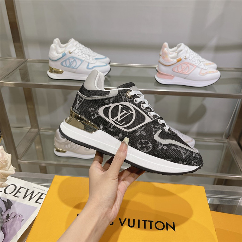 l0vis Vvtt0n lv logo run away sneakers for women
