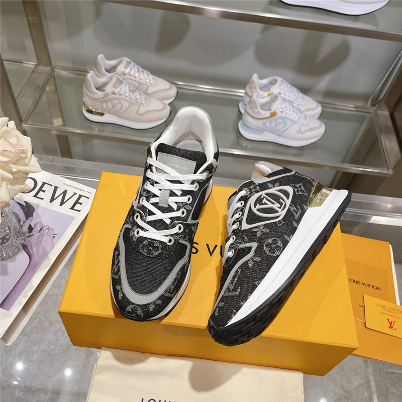 l0vis Vvtt0n lv logo run away sneakers for women