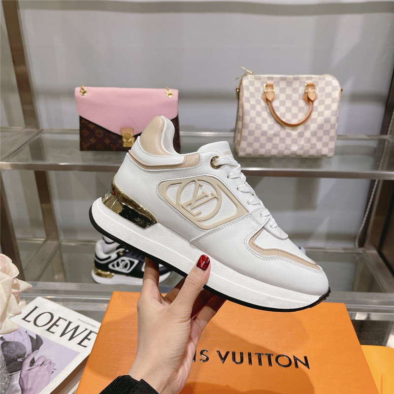 l0vis Vvtt0n lv run away sneakers in gold