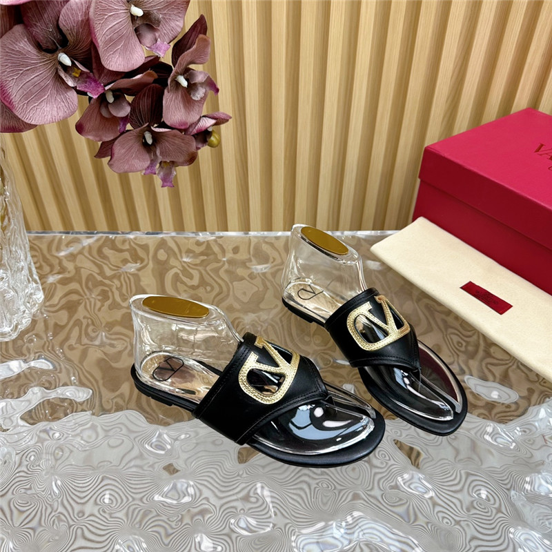 va1e*ntin0 hollow logo slippers Marg*e1a replica shoes