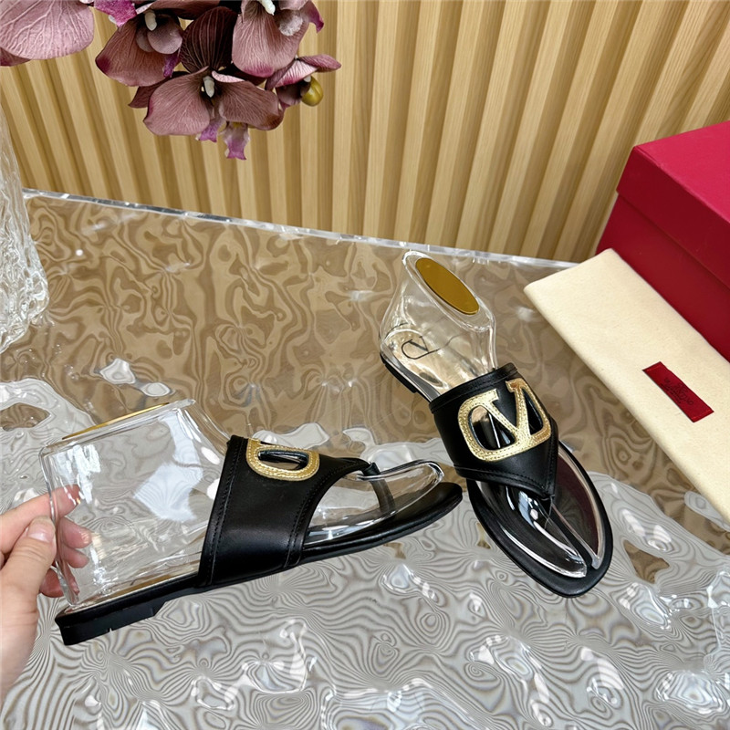 va1e*ntin0 hollow logo slippers Marg*e1a replica shoes