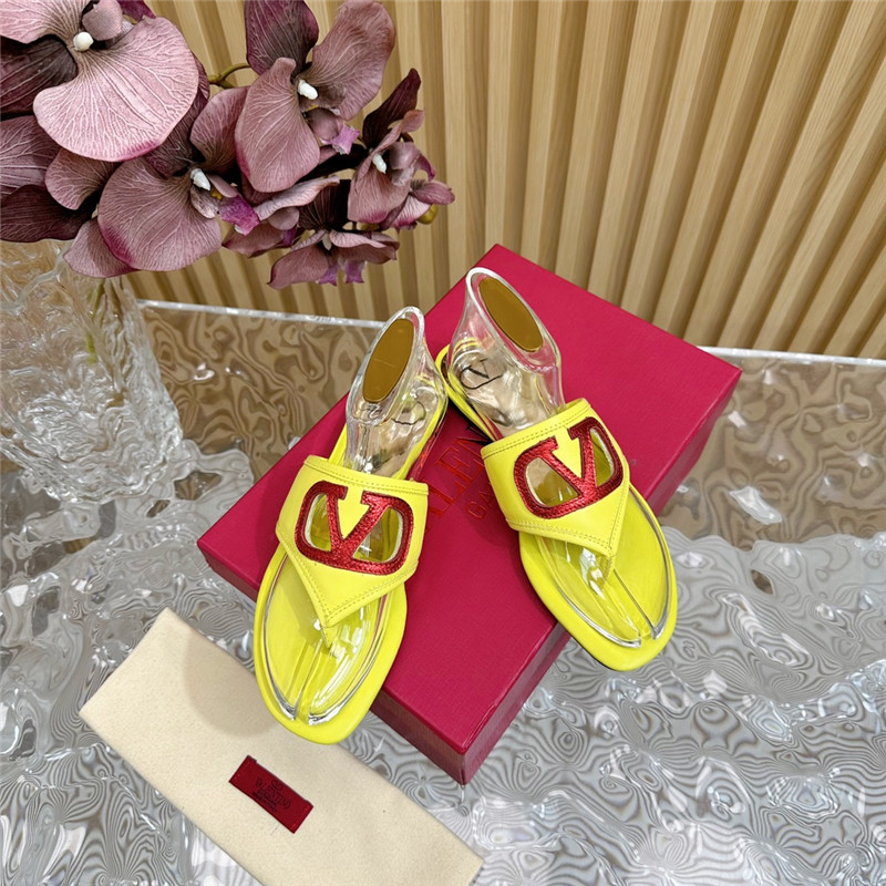 va1e*ntin0 hollow logo slippers Marg*e1a replica shoes