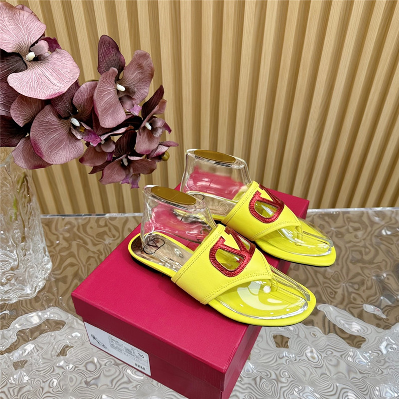 va1e*ntin0 hollow logo slippers Marg*e1a replica shoes