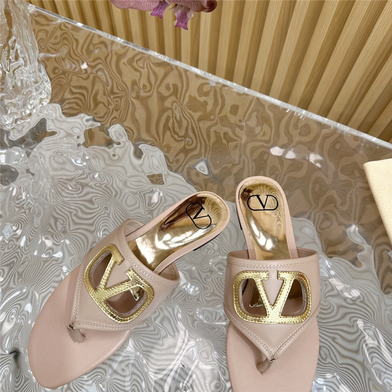 va1e*ntin0 hollow logo slippers Marg*e1a replica shoes