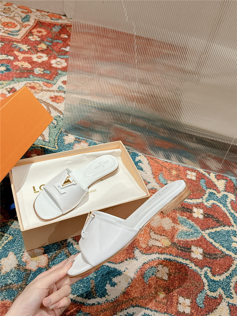 l0vis Vvtt0n lv flat sandals best replica shoes website