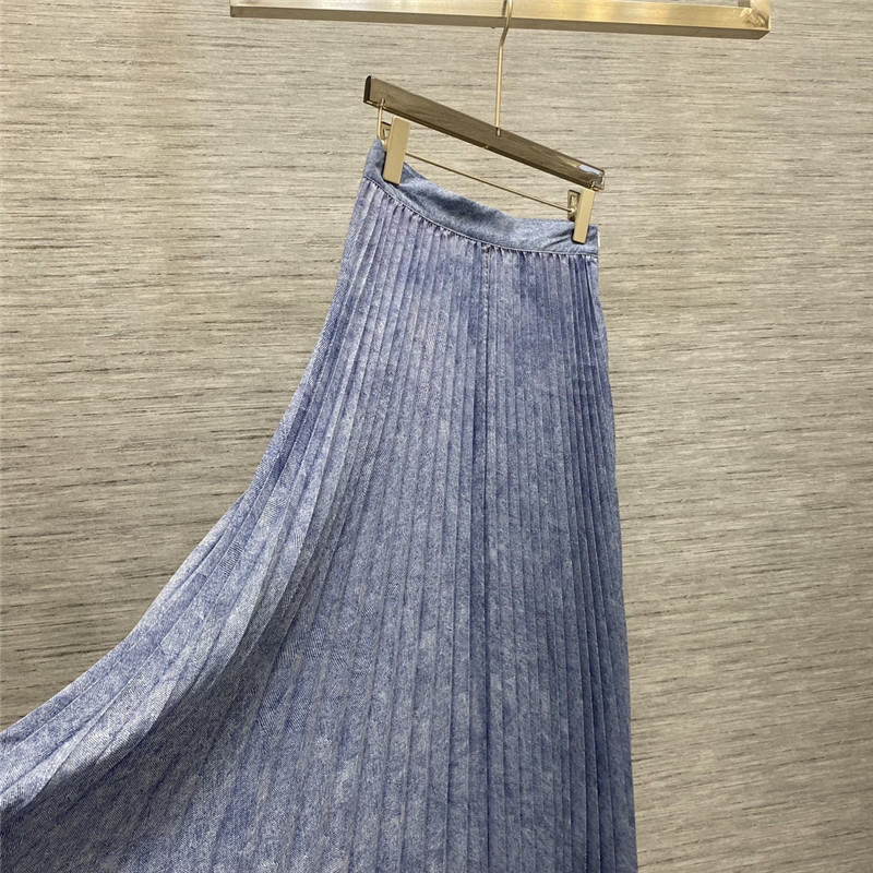 Va1e*ntin0 acetate pleated skirt replica designer clothing websites