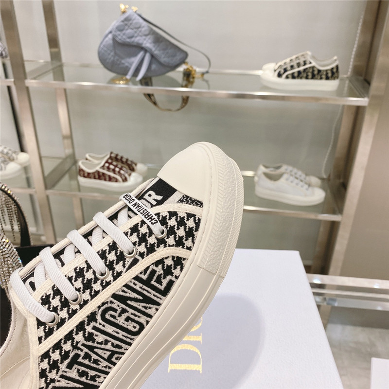 D10r canvas walk’n sneakers