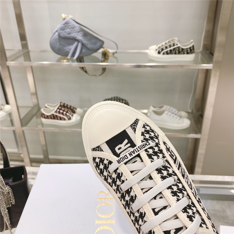 D10r canvas walk’n sneakers