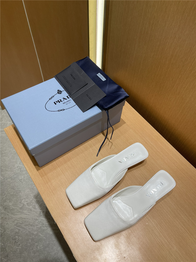 Pra*a genuine leather injection logo and semi-trail replica shoes