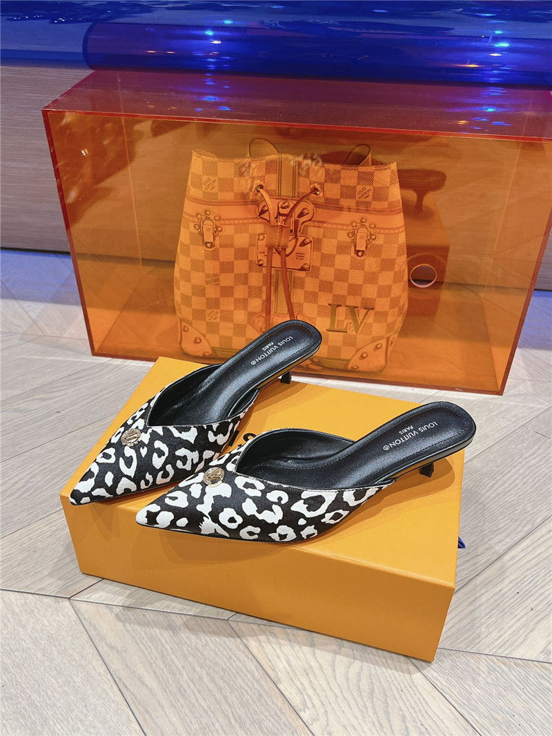 l0vis Vvtt0n lv pointed toe high heel sandals replica shoes
