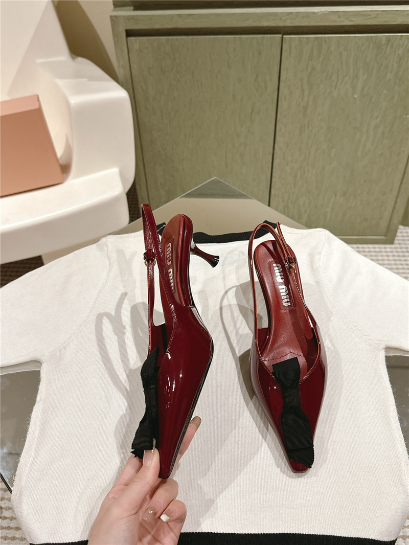 m1um1u new hollow sandals Marg*e1a replica shoes