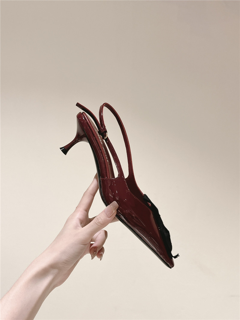 m1um1u new hollow sandals Marg*e1a replica shoes