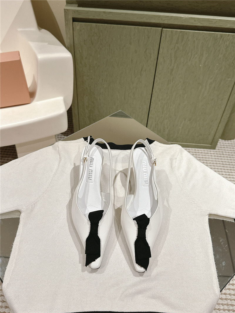 m1um1u new hollow sandals Marg*e1a replica shoes