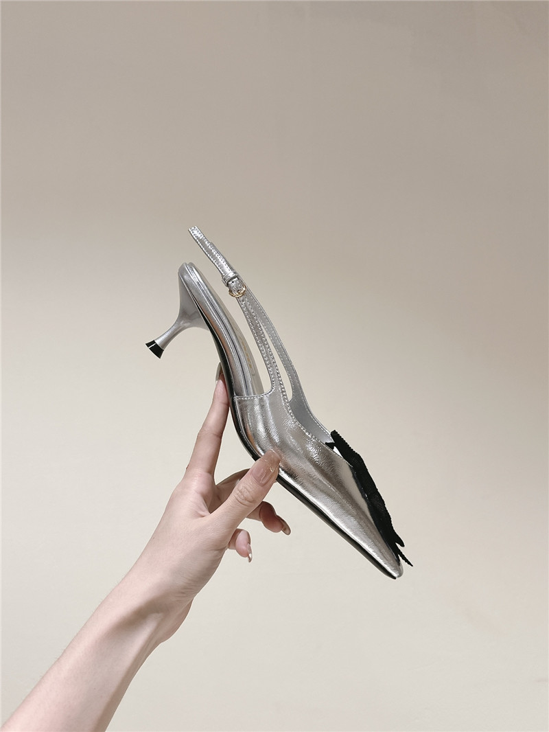 m1um1u new hollow sandals Marg*e1a replica shoes