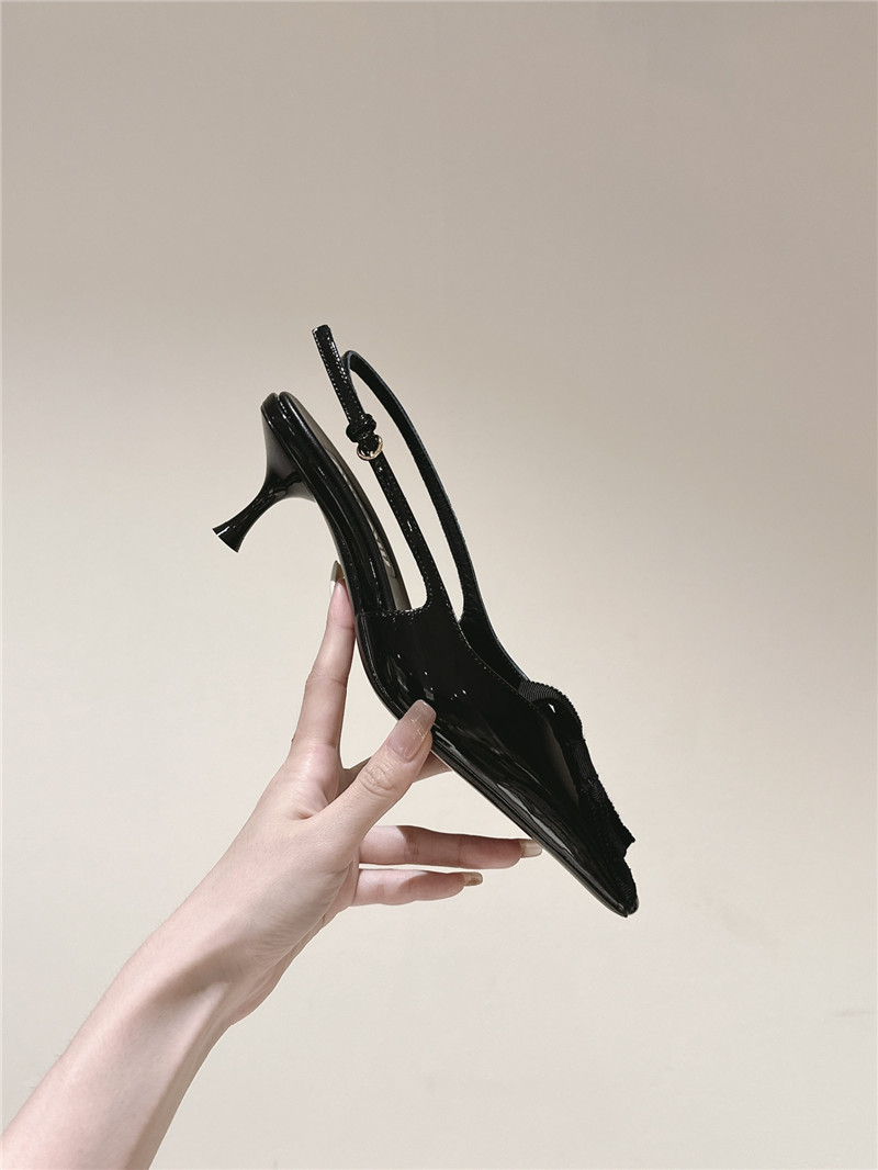 m1um1u new hollow sandals Marg*e1a replica shoes