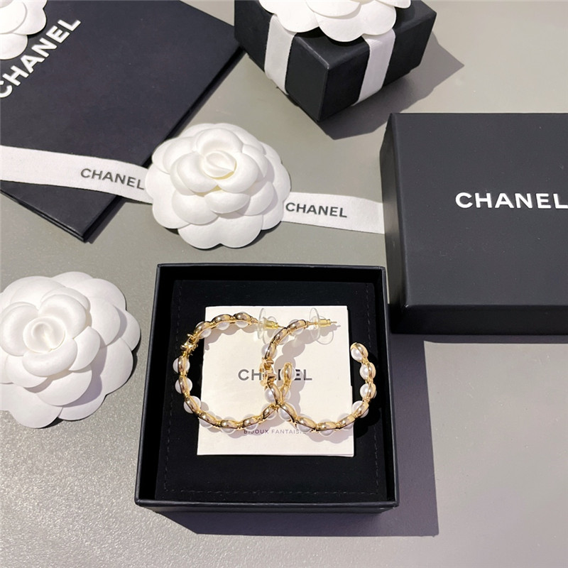 Chanel small fragrant earrings
