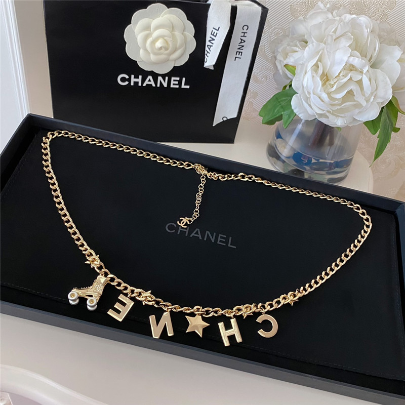 Ch**el letter roller skates waist chain