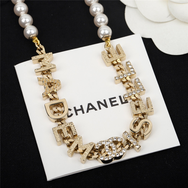 Ch**el pearl letter choker necklace
