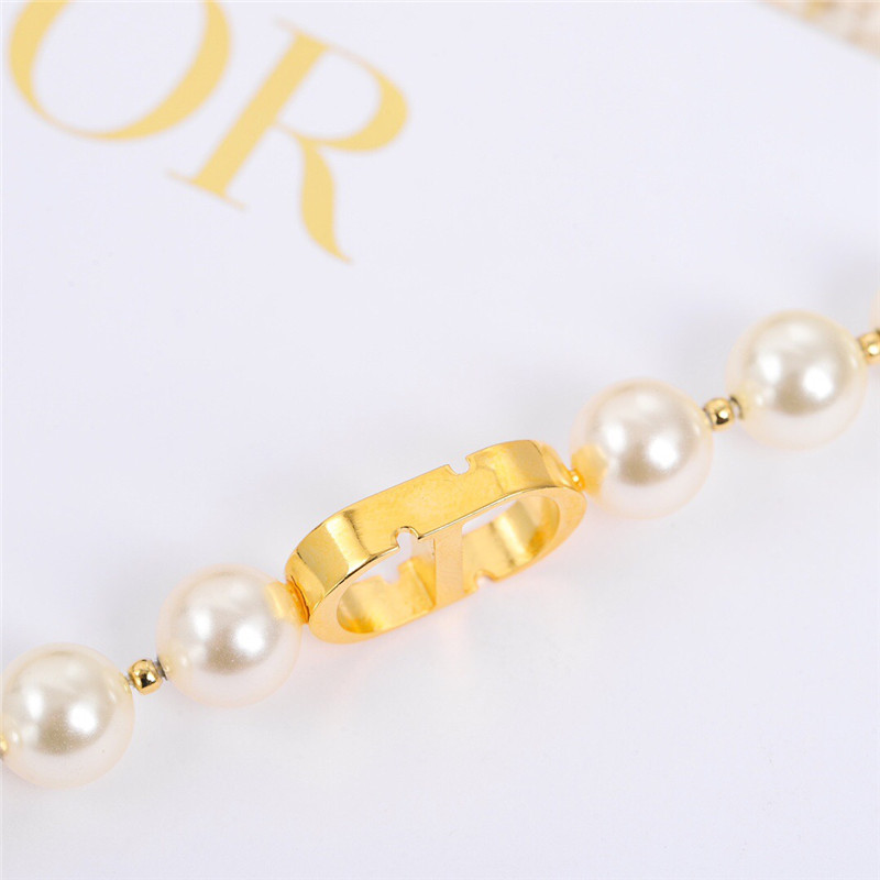 D10r pearl bracelet