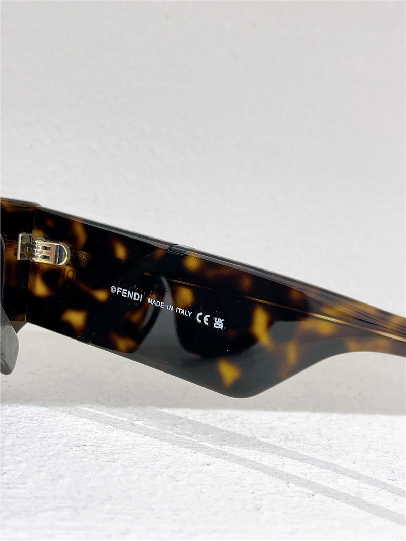 fendi Diagonal sunglasses