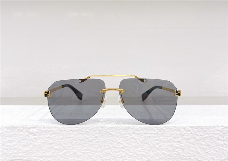 F**di fashionable aviator sunglasses