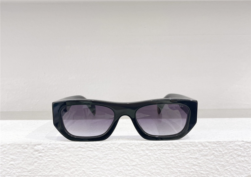 Pra*a new low-key luxury sunglasses