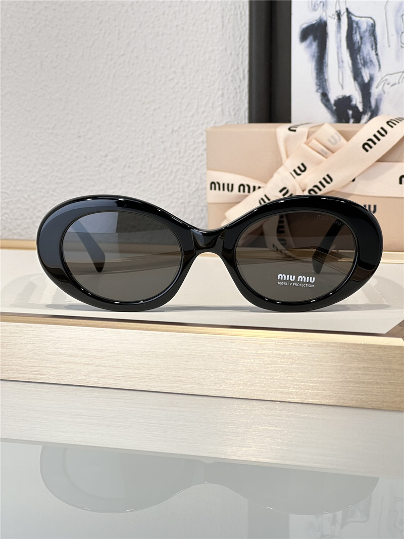 M1um1u oval sunglasses