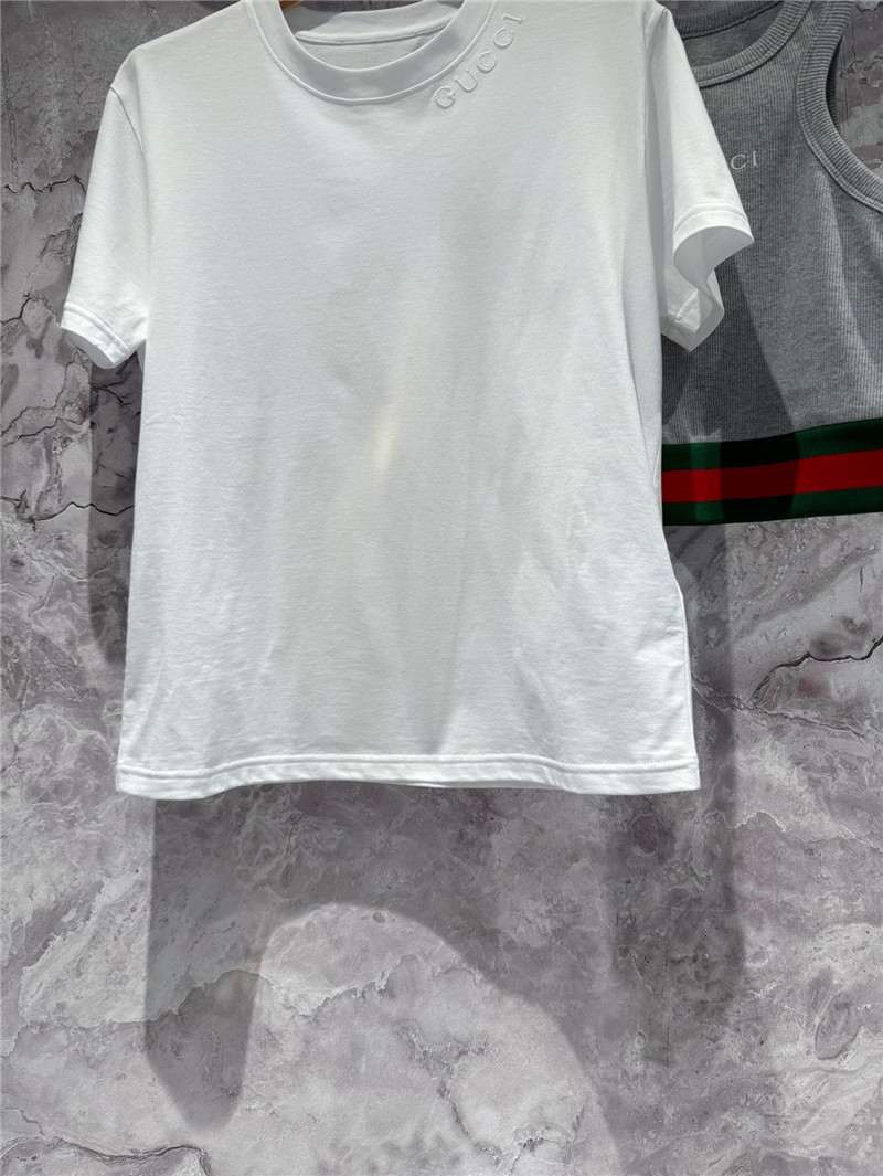 Gucci white t-shirt with embroidered neckline replicas clothes