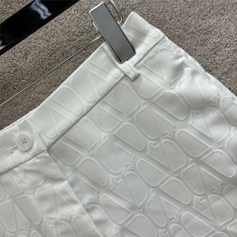 Va1e*ntin0 embroidered letter a line shorts replica clothing sites