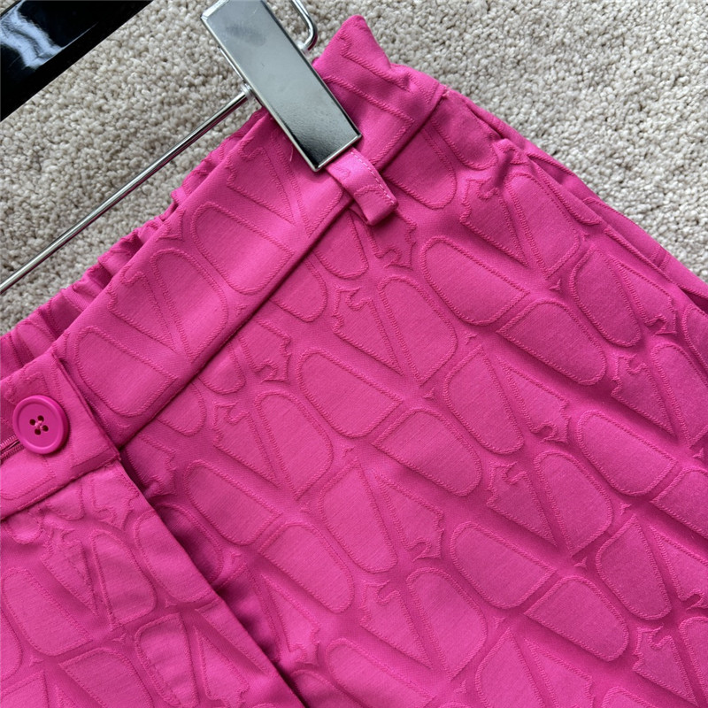 Va1e*ntin0 embroidered letter a line shorts replica clothing sites