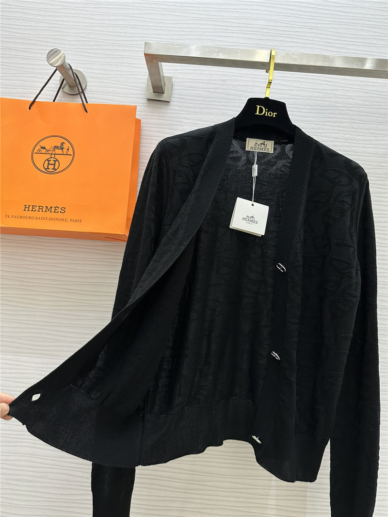 H**me5 jacquard v-neck cardigan in black