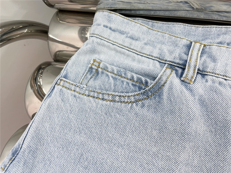 The R0w ripped jeans replica d&g clothing